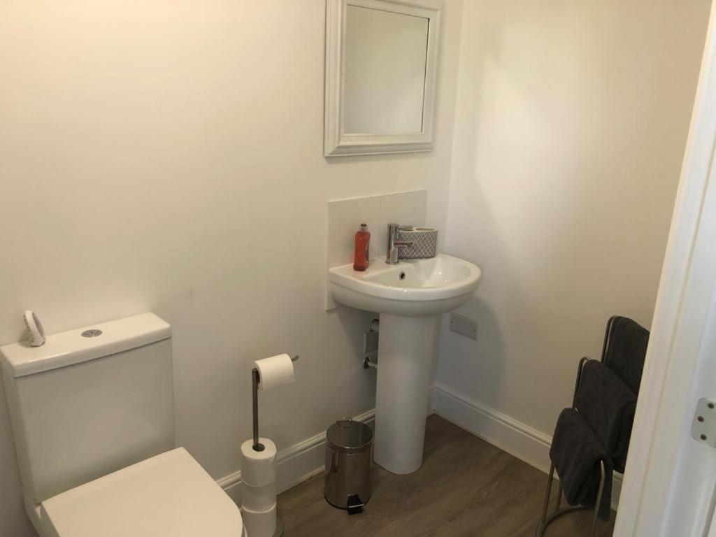 Dease Manor Apartamento Higham Ferrers Exterior foto